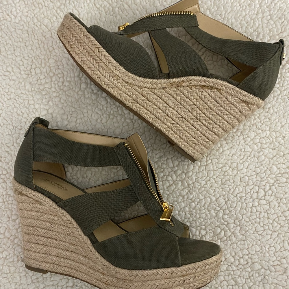 Michael Kors Damita Wedge Canvas Size 8 Olive